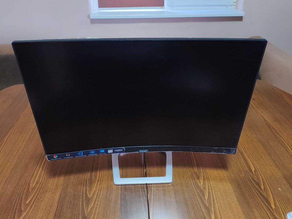 Монитор Philips 24" извит