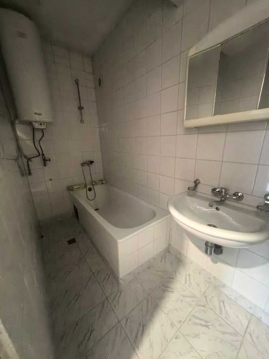 Продава се Двустаен апартамент в Казанлък - 80 кв.м за 750 €/кв.м - Снимка #6