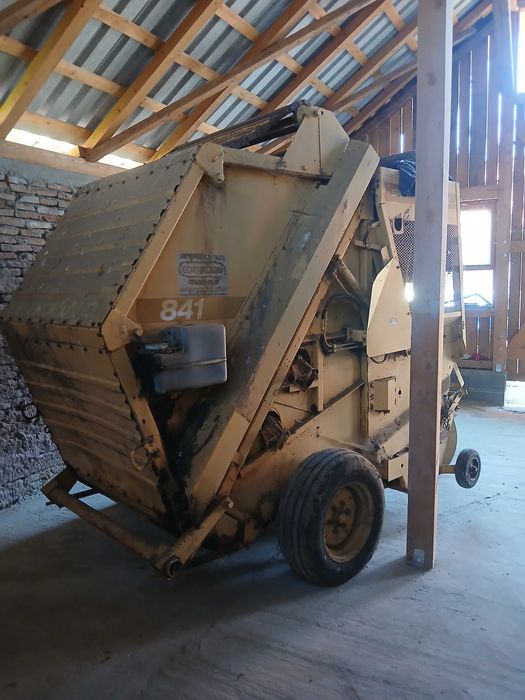 Presa baloti rotunzi New Holland