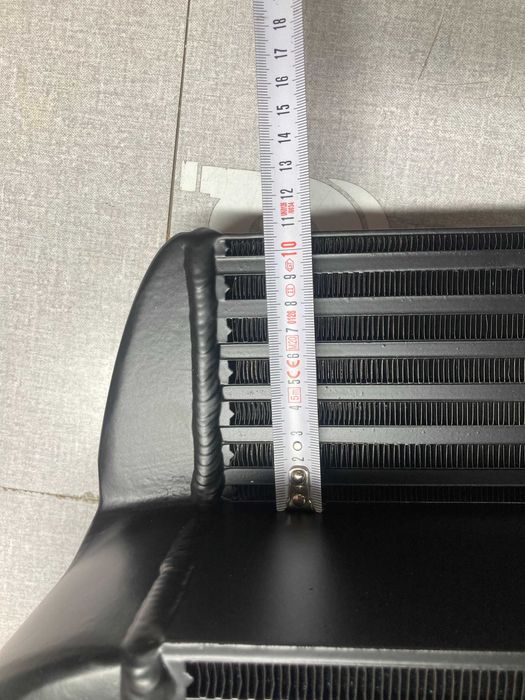 Intercooler Челен интеркулер  на бмв е60 530д 535д 525д 635д