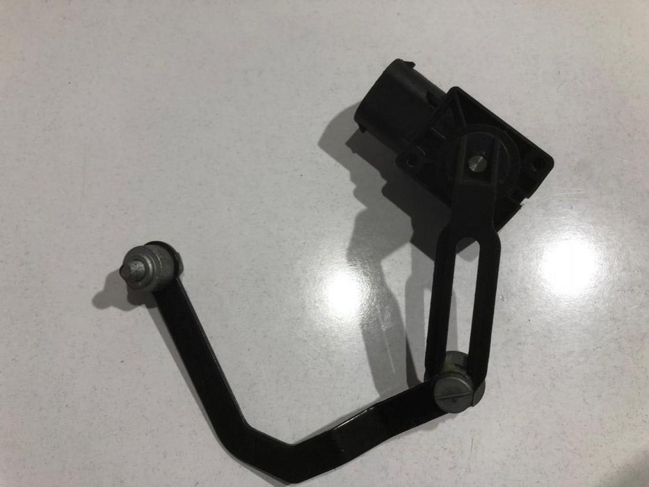 Senzor nivel stanga spate BMW Seria 7 E65, E66 7171085
