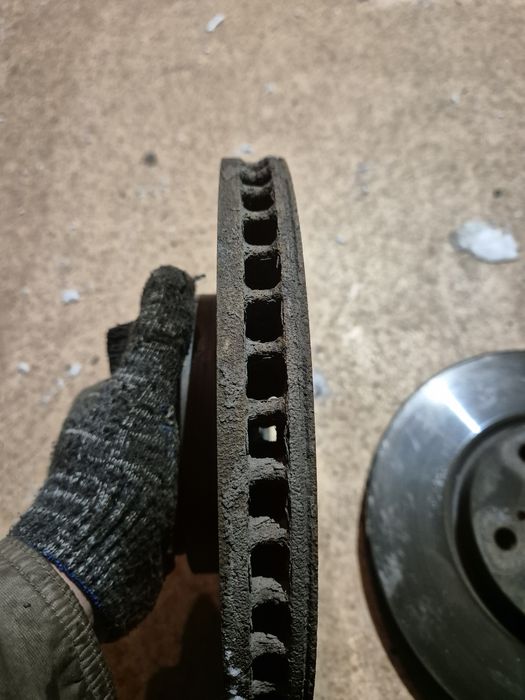 Пружины диски тормозные