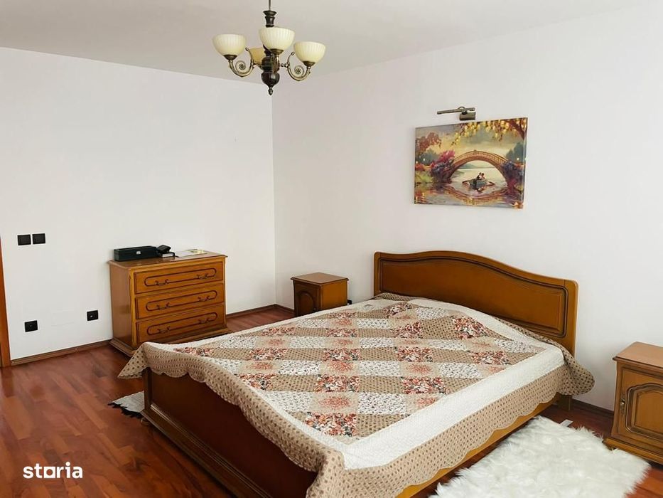 Casa S+P+1E+M,232 mp,zona Colentina