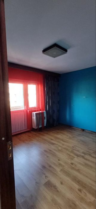 Apartament cu două camere Et 2 în Rovinari