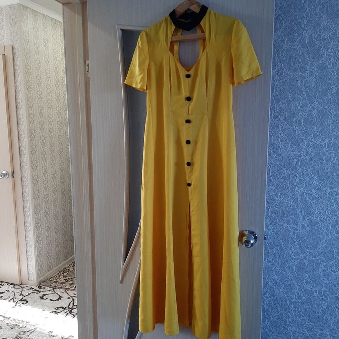 Платье красивое, яркое