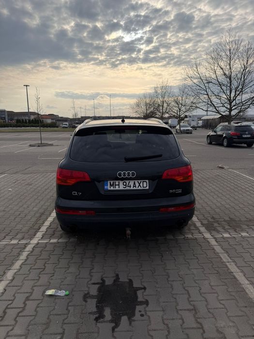 Vînd Audi Q7 2007