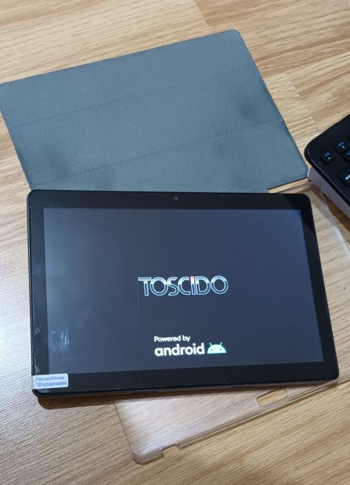 Tabletă Toscido + husa + tastatura