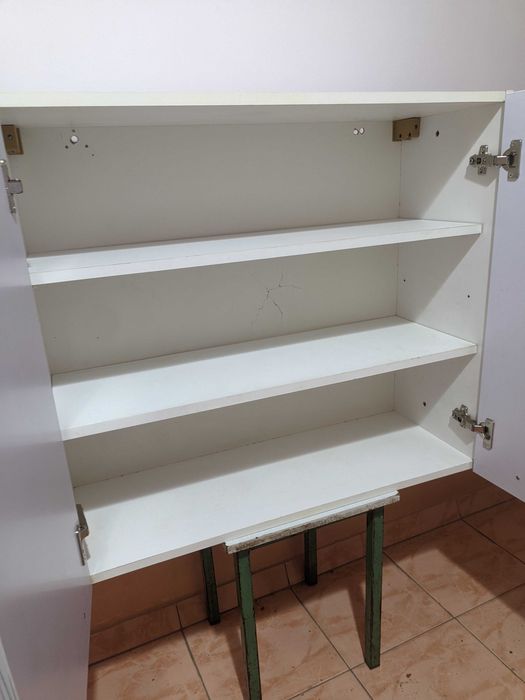 Навесной кухонный шкаф (80х32х70).