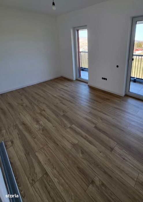 apartament cu 3 camere,2 balcoane,parcare,zona Vivo