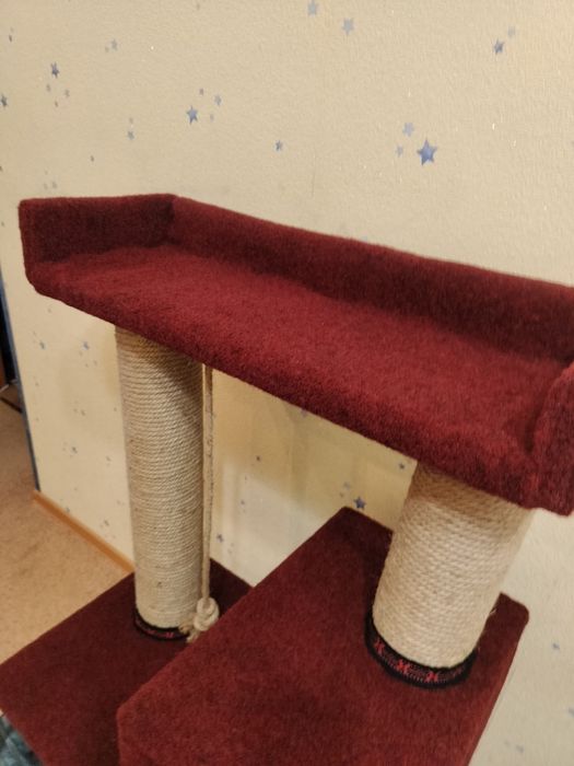 Продам домик для кота новый.