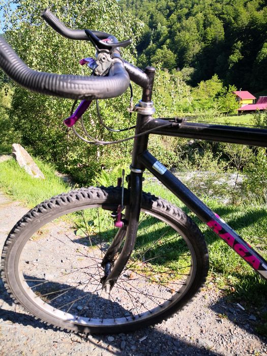 Vind bicicletă MTB pe 26 foarte bună made  Italia  RAGAZZI Fac și schinb cu telefon .