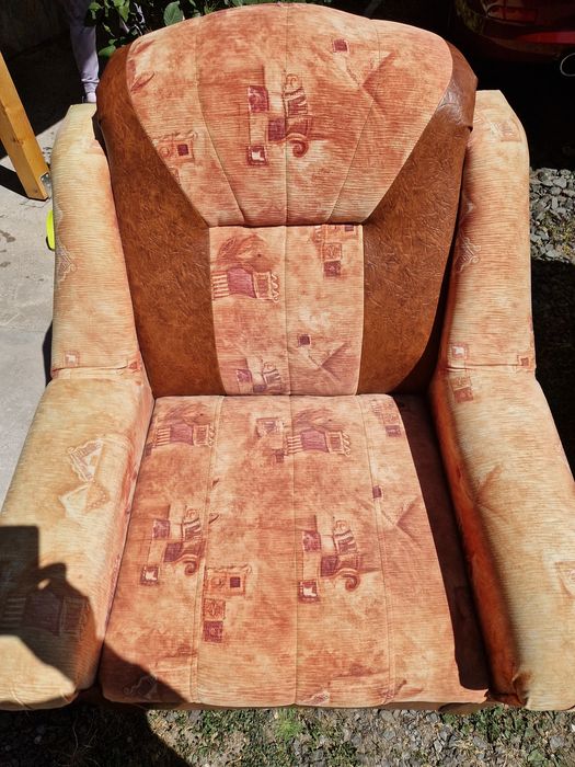 Vand Boltari 15/60 cm tigla si cuie de 80 si 90mm plys canapea extensibila 2xfotolii si un biroua