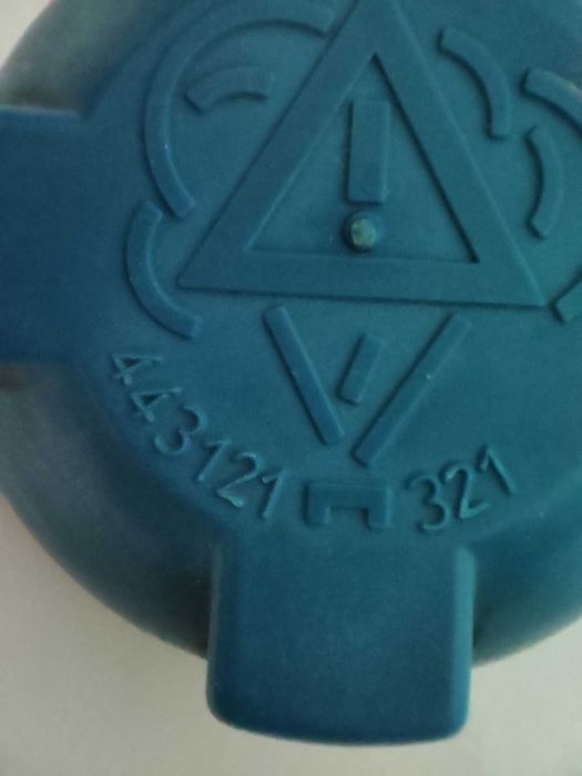 Крышка от расширительного бачка (оригинал)