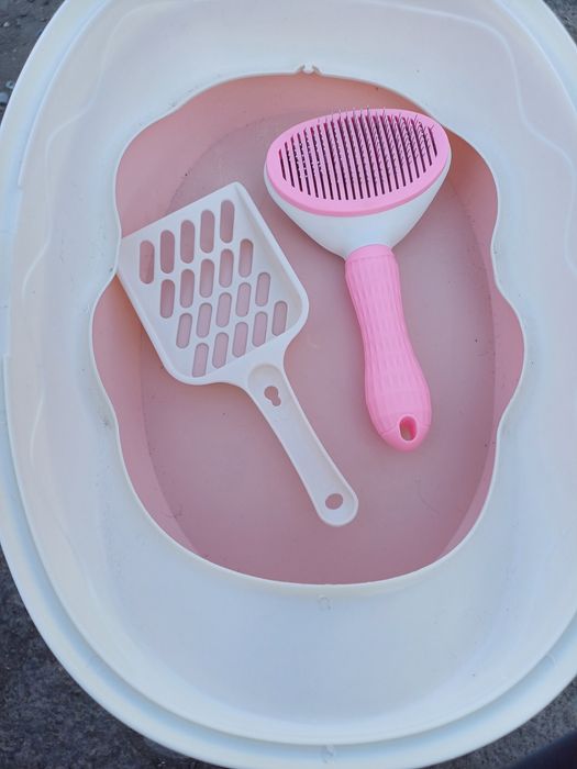 Латок и расчёска для кошки