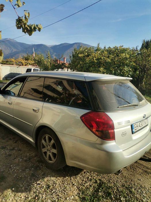 Продавам Subaru legacy