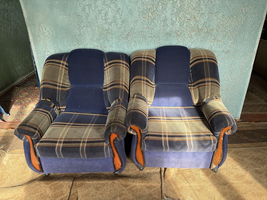 диваны в хорошем состояние