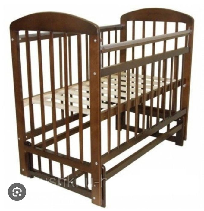 Кроватка с матрасом