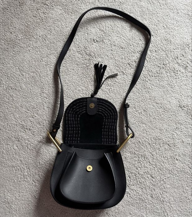 Черна дамска чанта