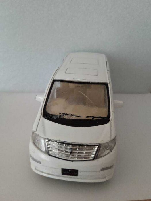 Кола Количка TOYOTA ALPHARD от Kinsmart