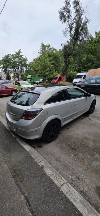 Vând Opel Astra H GTC