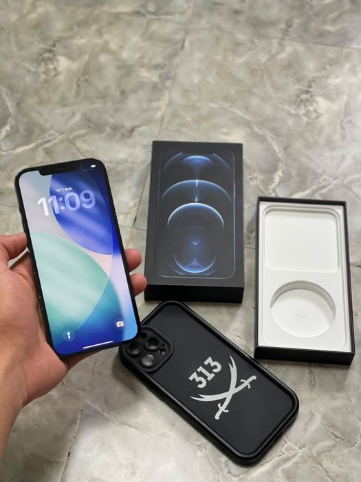 Продам iPhone 12 Pro Max