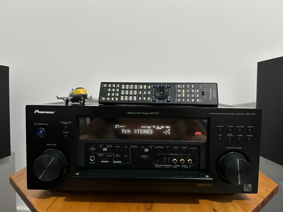 Pioneer VSX-1015  7.1 ch/ 150W la 8 ohmi