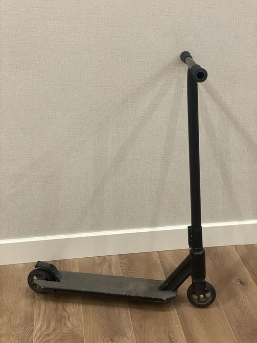 Продается трюковой самокат б/у
