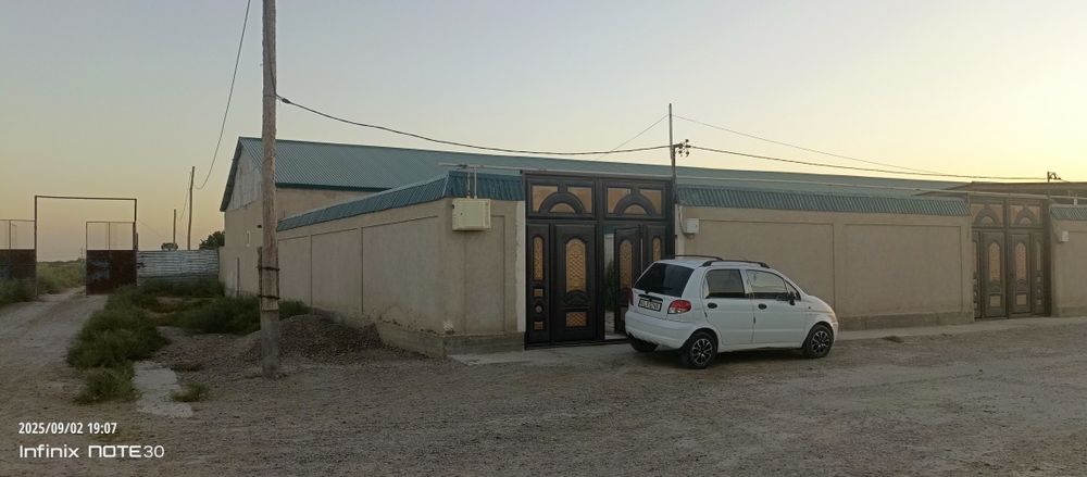 Срочна участка сотилади