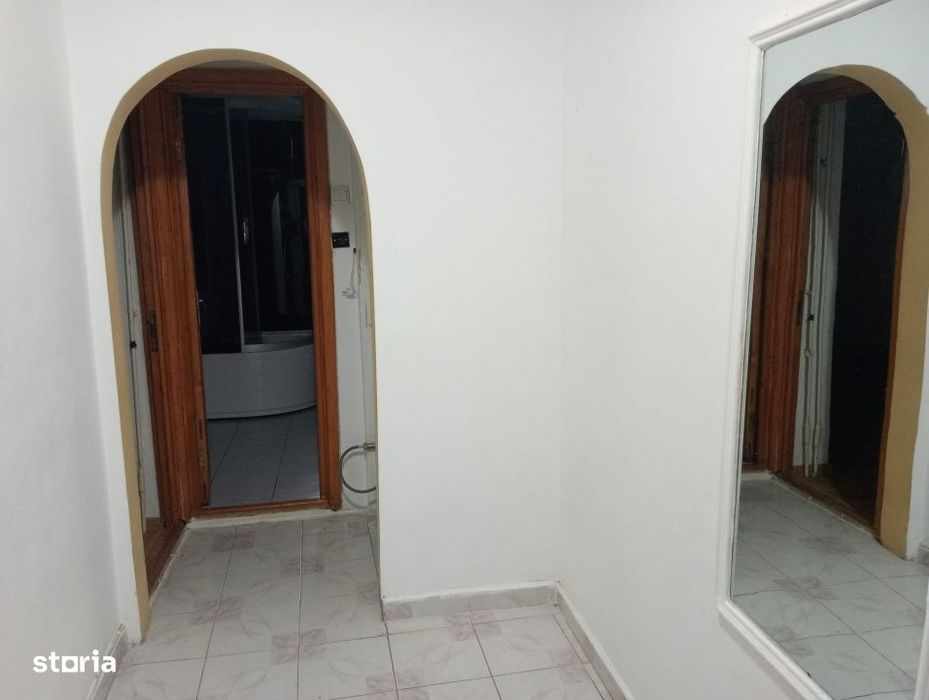- Apartament 2 camere, Calarasi 4, parter cu balcon 15,3 mp.