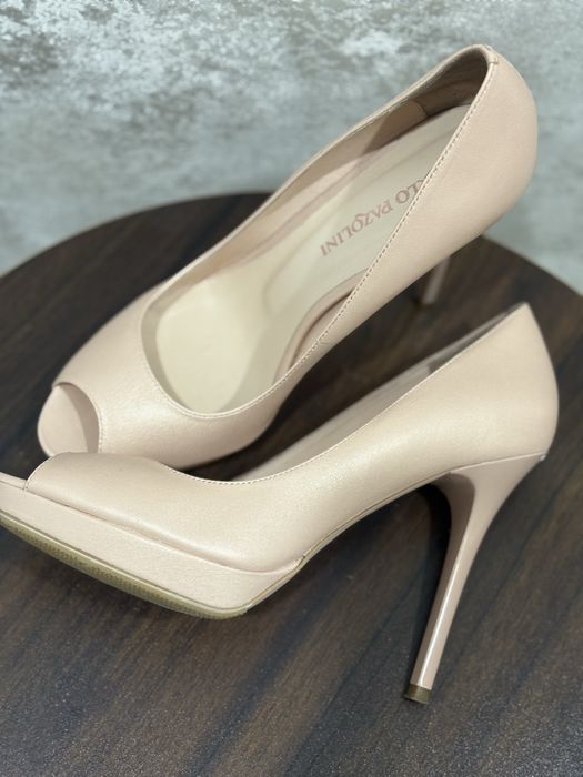 Туфли женские. Кожа