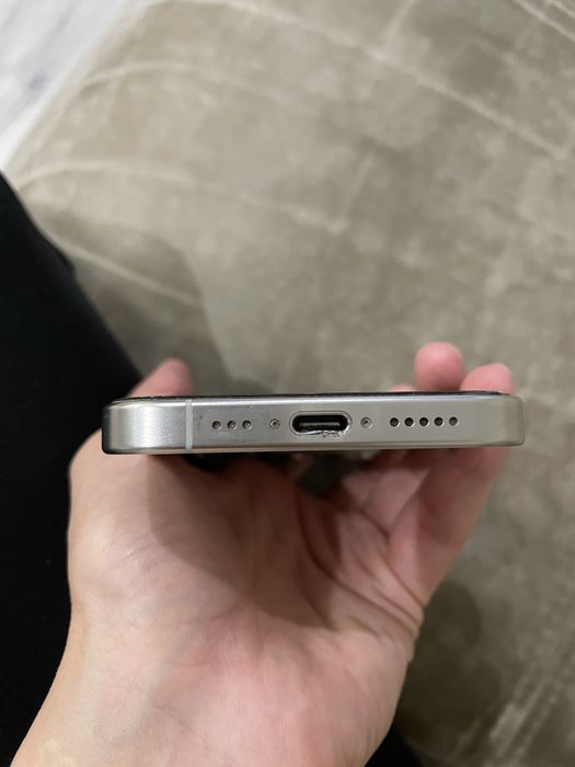 iPhone 12 i IPhone 15 PRO 128GB бели