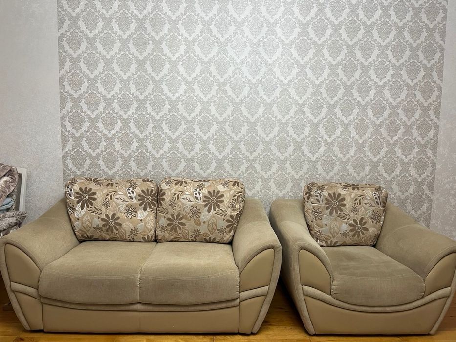 Продам мягкий уголок 1-2-3