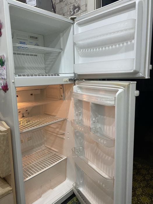 Холодильник в отличном состояние