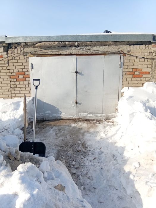 продам 2 гаража 194.195