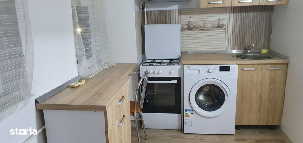 Garsoniera semidecomandata, etaj 1/4,Podul Electro, zona Lapus.