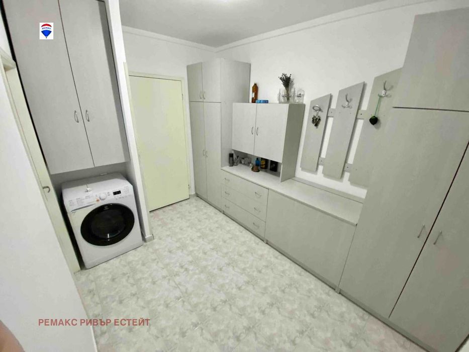 Продава се Тристаен апартамент в Русе, Дружба 3 - 93 кв.м за 1107 €/кв.м - Снимка #10