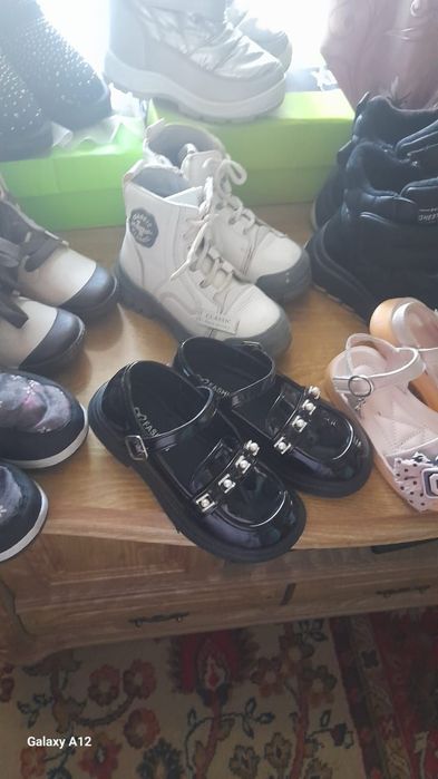 Продам  обувь на девочку