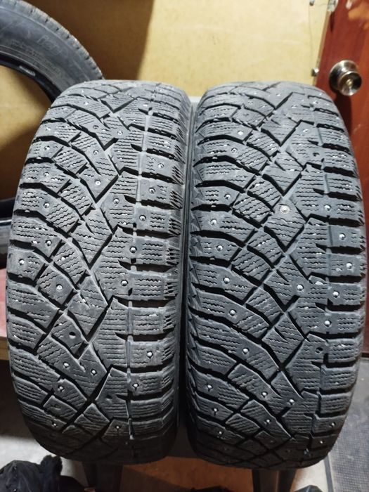 Продам зимние шины шипованные