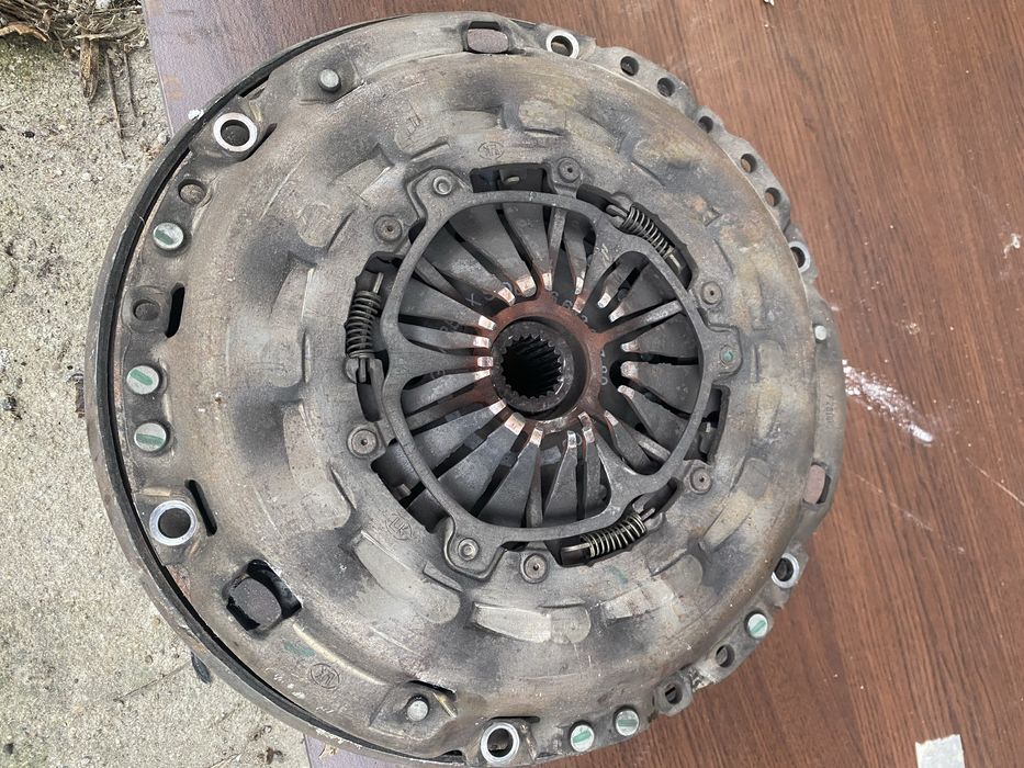 Комплект съединител + DMF за Peugeot 407 (LuK), за части