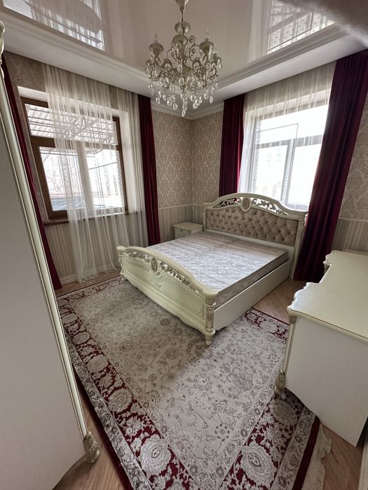 Полный комплект спальной мебели