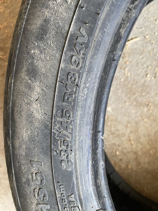 Шины комплект продам срочно