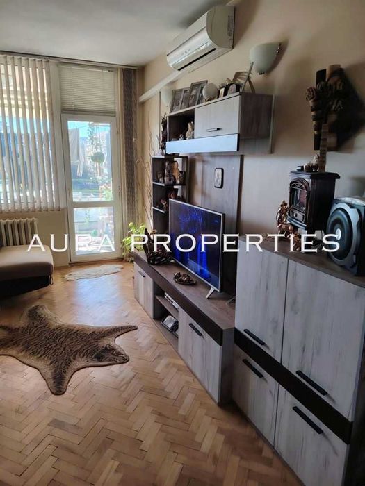 Продава се Тристаен апартамент в Разград, Житница - 98 кв.м за 682 €/кв.м - Снимка #1