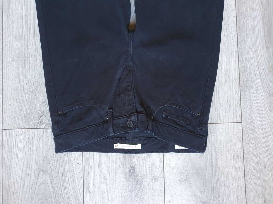 Blugi LEVI'S 314 Shaping Straight - Marime W28 L30 (Talie 76 cm)