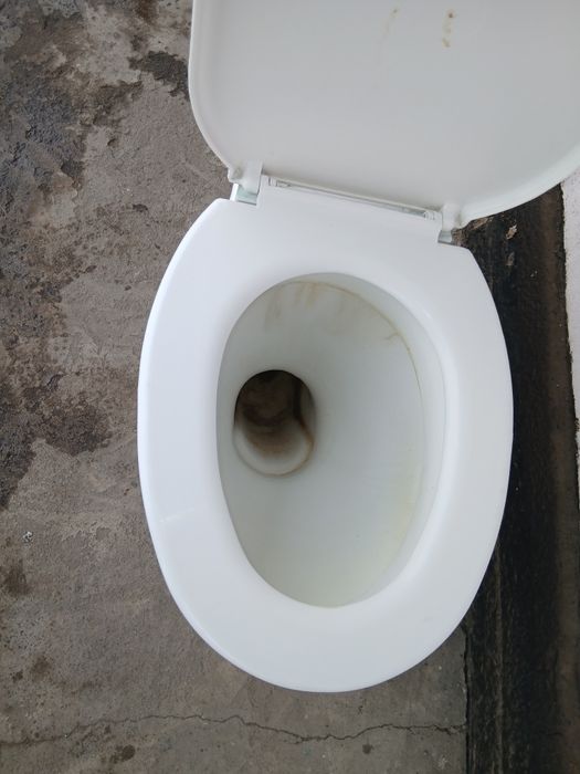 Унитаз, б/у Продам срочно