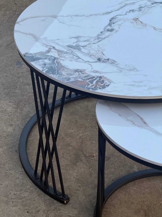 Комплект из двух журнальных столиков: круглые столики-трансформеры