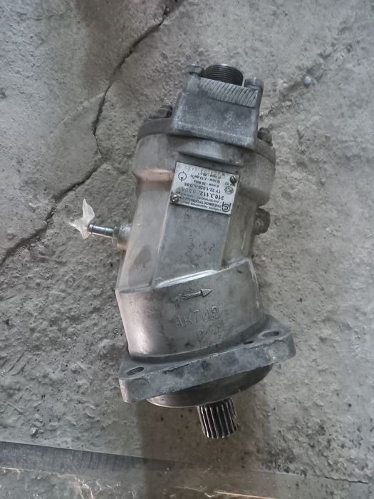 Gidro nasos avtokranga