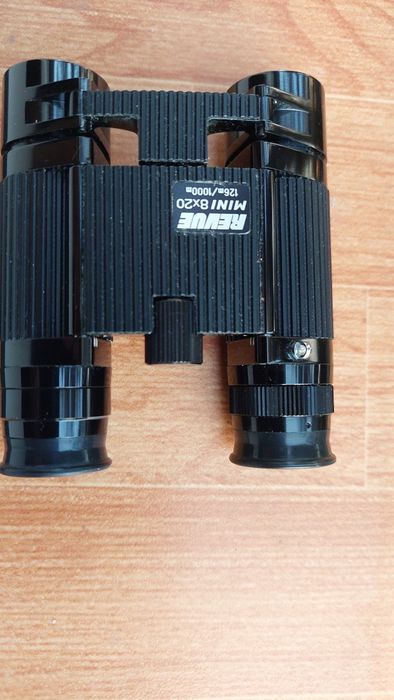 Binoclu Revue Swiss  8x20