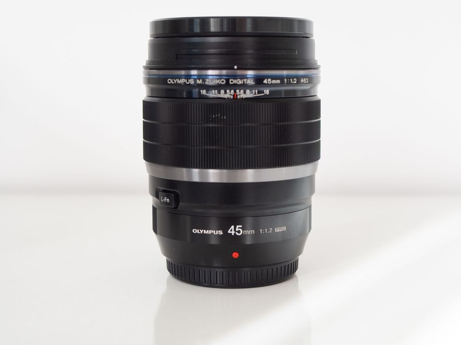 Obiective OLYMPUS M.ZUIKO Pro • 7-14mm • 17mm • 25mm • 45mm • 40-150mm