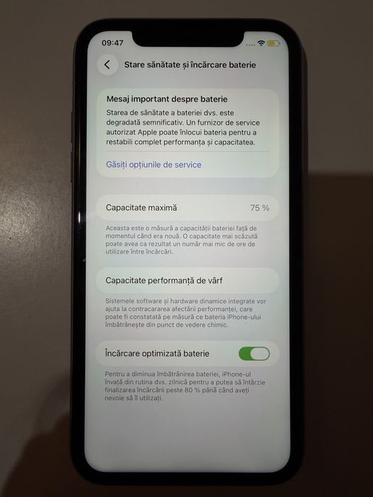Vând iPhone 11 ,128 GB , culoare mov închis