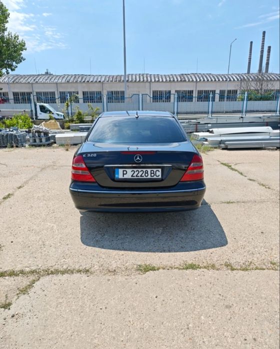 Mercedes Benz автомобил